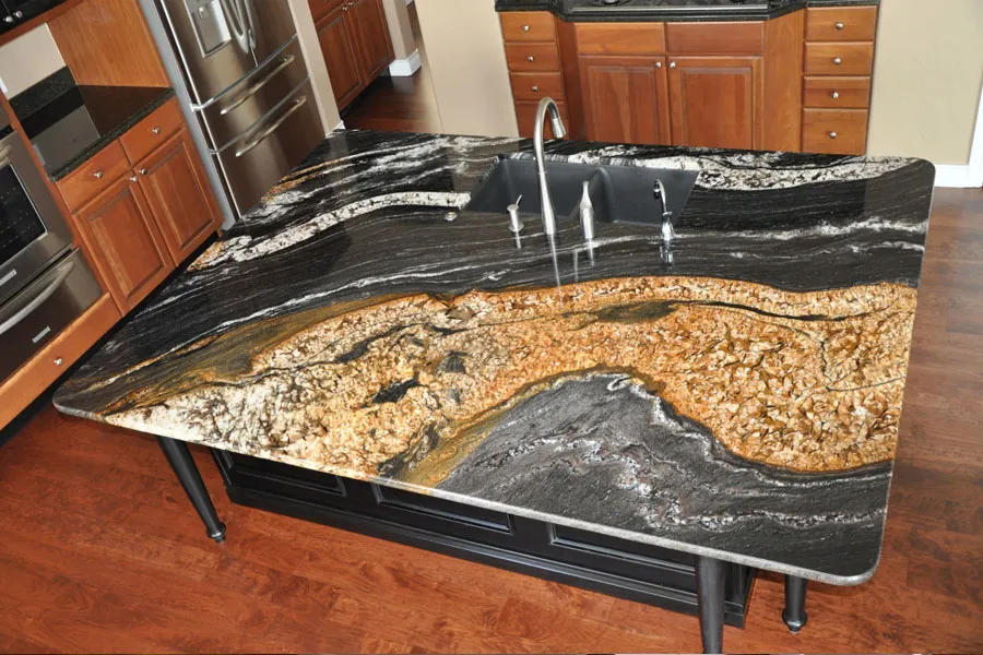 Гранит Black Taurus в интерьере (столешница)